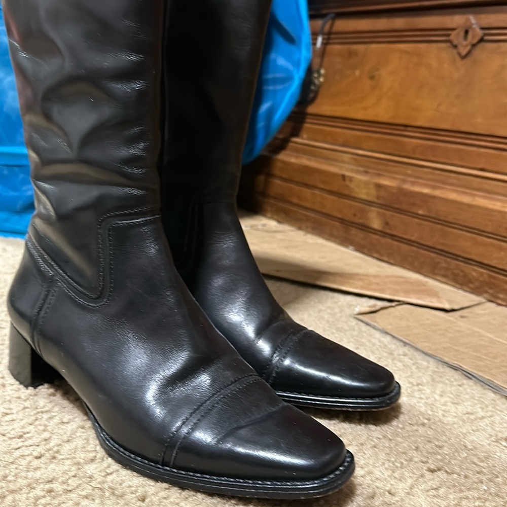 Talbot Goldie Boots in Black
